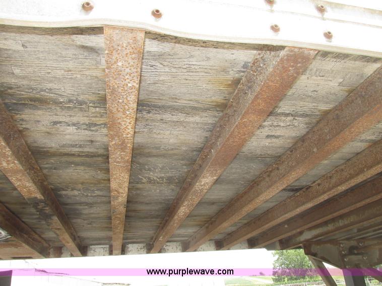 image for item F7465 1992 Wabash SA-96MC dry van trailer