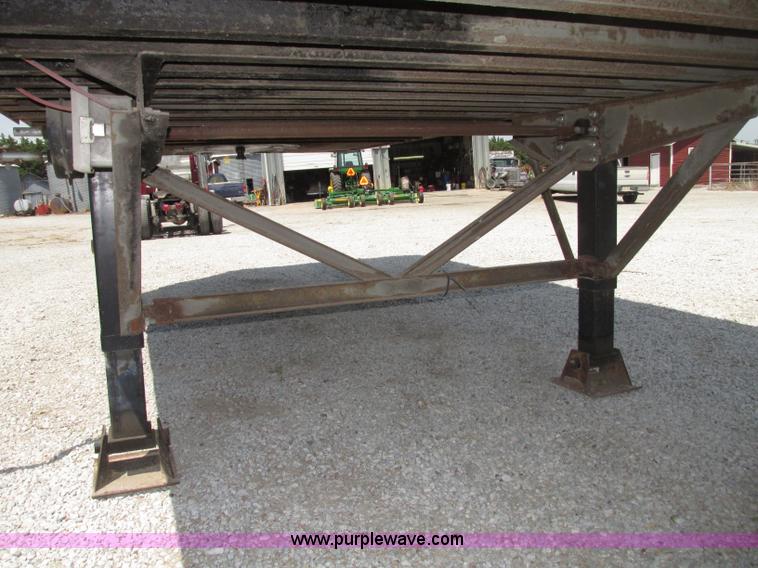 image for item F7465 1992 Wabash SA-96MC dry van trailer