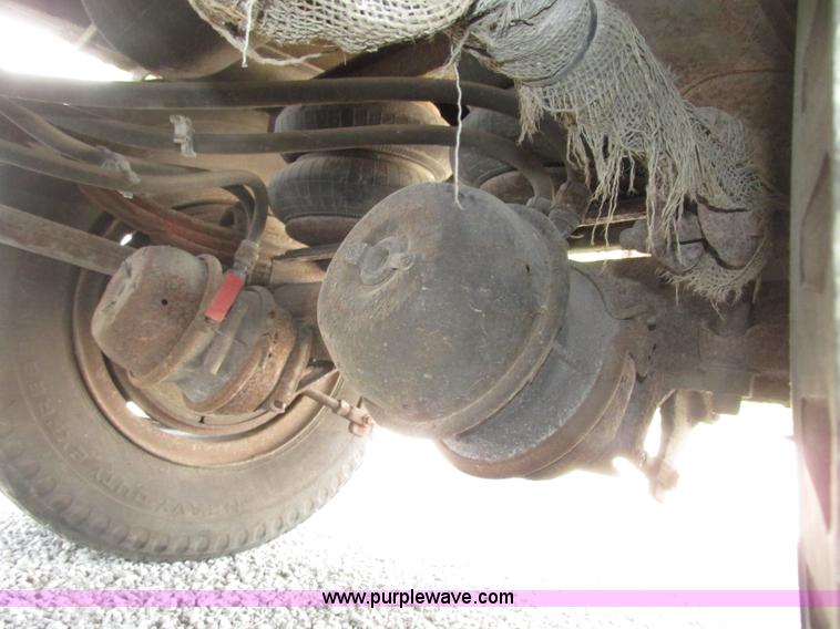 image for item F7465 1992 Wabash SA-96MC dry van trailer