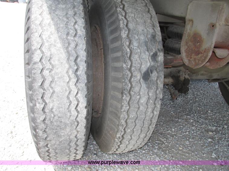 image for item F7465 1992 Wabash SA-96MC dry van trailer