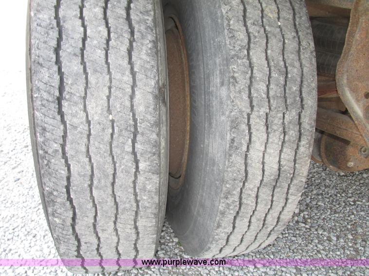 image for item F7465 1992 Wabash SA-96MC dry van trailer