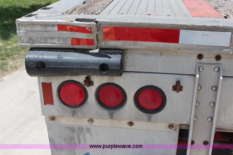 image for item G5393 1994 Featherlite 1010 flatbed trailer