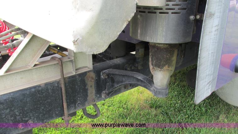 image for item G9462 2005 Freightliner Century Class ST120 semi truck