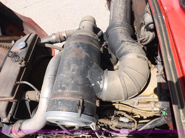 image for item H1875 1989 Kenworth T600 tanker truck