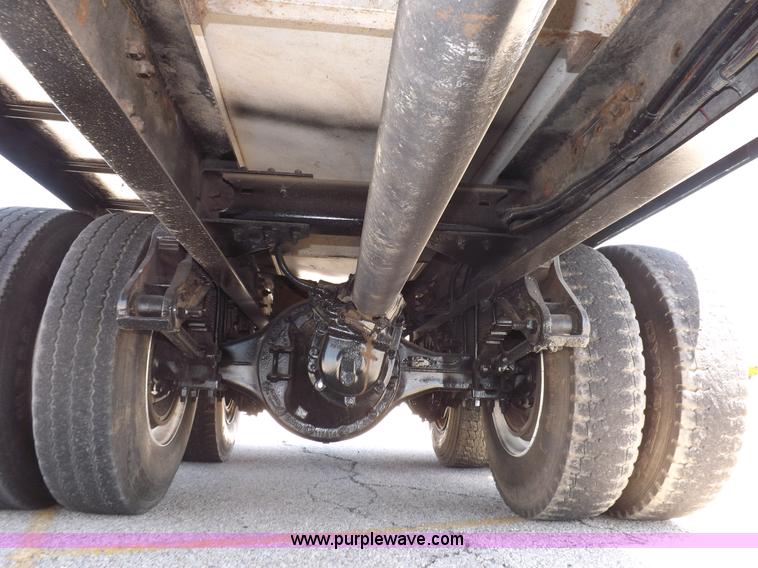 image for item H1875 1989 Kenworth T600 tanker truck