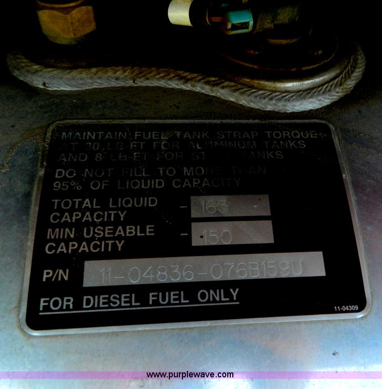 image for item H2440 2007 Peterbilt 386 semi truck