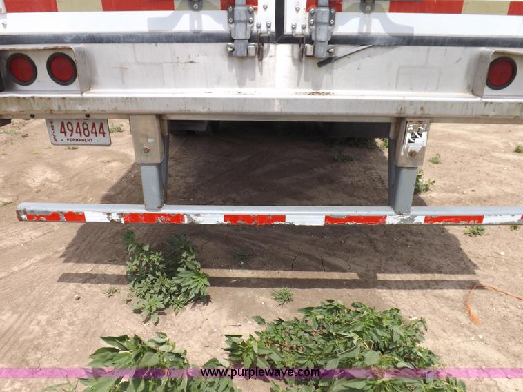 image for item H9230 2000 Great Dane refrigerated trailer