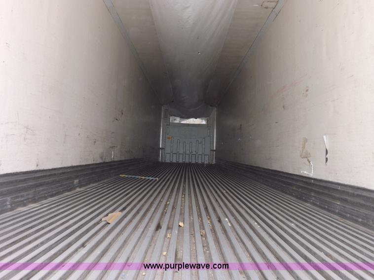 image for item H9230 2000 Great Dane refrigerated trailer