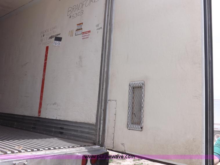 image for item H9230 2000 Great Dane refrigerated trailer