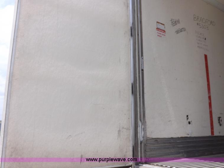 image for item H9230 2000 Great Dane refrigerated trailer