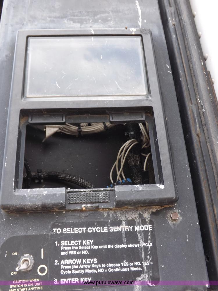 image for item H9230 2000 Great Dane refrigerated trailer