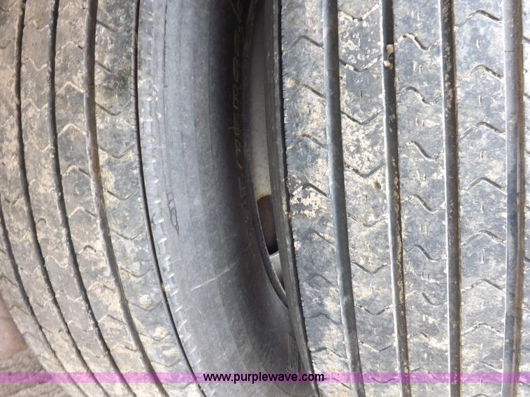 image for item H9230 2000 Great Dane refrigerated trailer