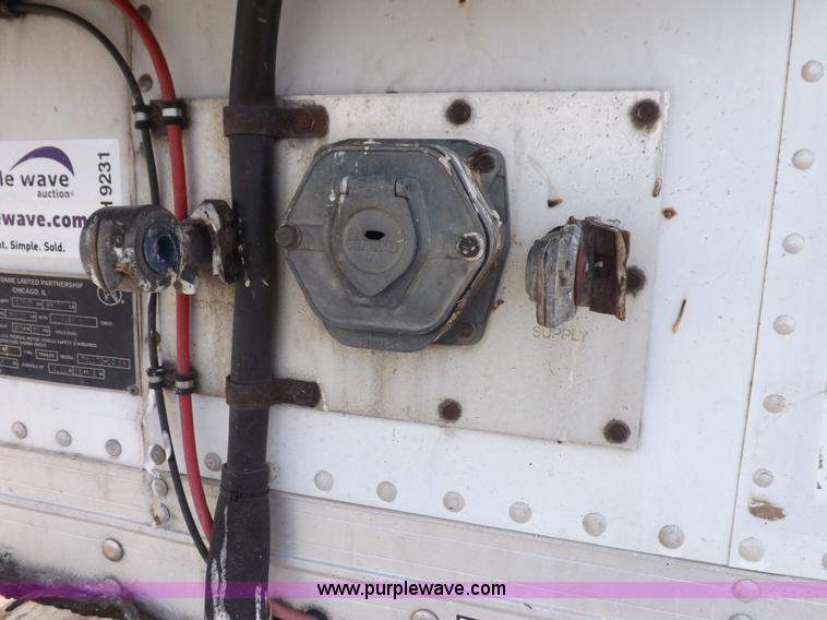 image for item H9231 1999 Great Dane refrigerated trailer