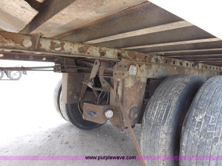 image for item H9231 1999 Great Dane refrigerated trailer