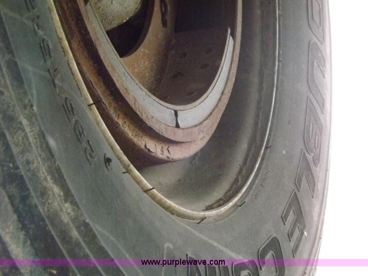 image for item H9231 1999 Great Dane refrigerated trailer