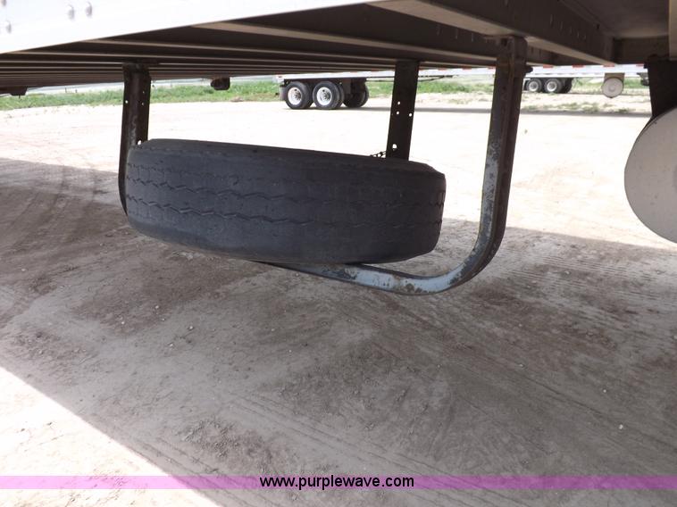 image for item H9232 2005 Great Dane refrigerated trailer