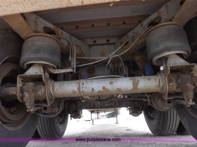 image for item H9232 2005 Great Dane refrigerated trailer