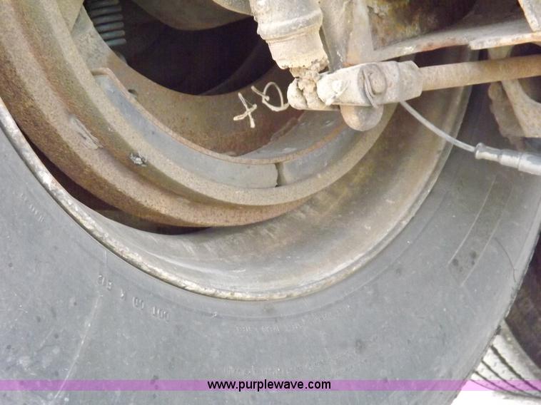 image for item H9232 2005 Great Dane refrigerated trailer