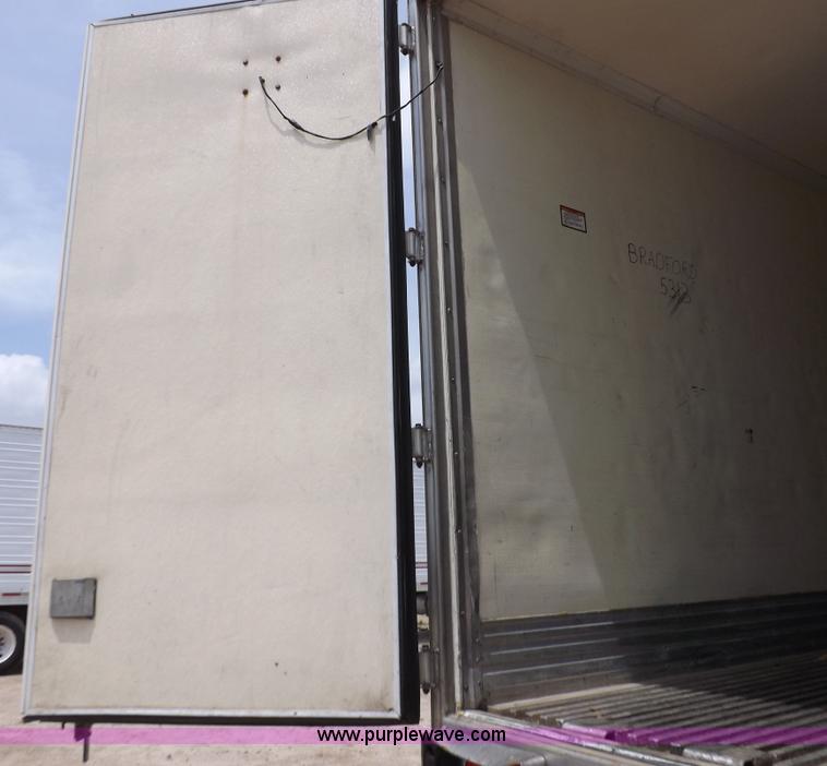 image for item H9232 2005 Great Dane refrigerated trailer