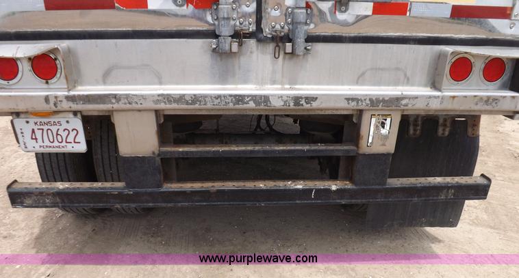 image for item H9232 2005 Great Dane refrigerated trailer