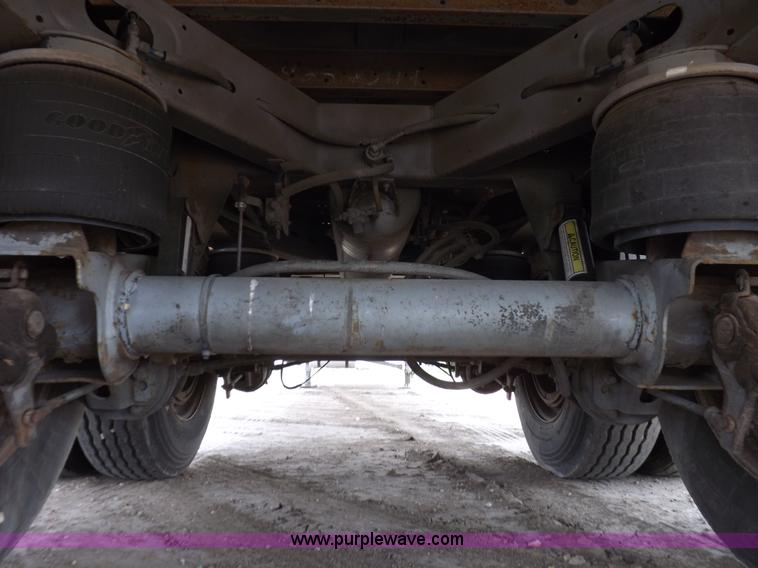 image for item H9233 2003 Utility Refrigerated trailer