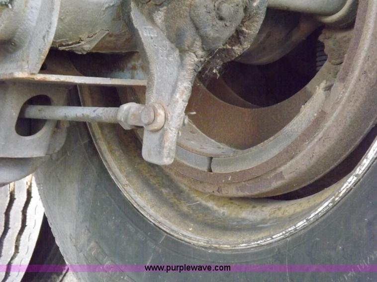 image for item H9233 2003 Utility Refrigerated trailer