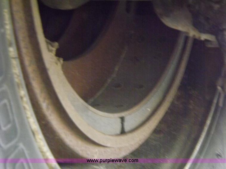 image for item H9233 2003 Utility Refrigerated trailer