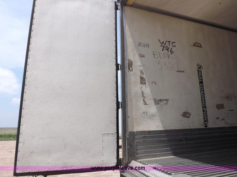 image for item H9233 2003 Utility Refrigerated trailer