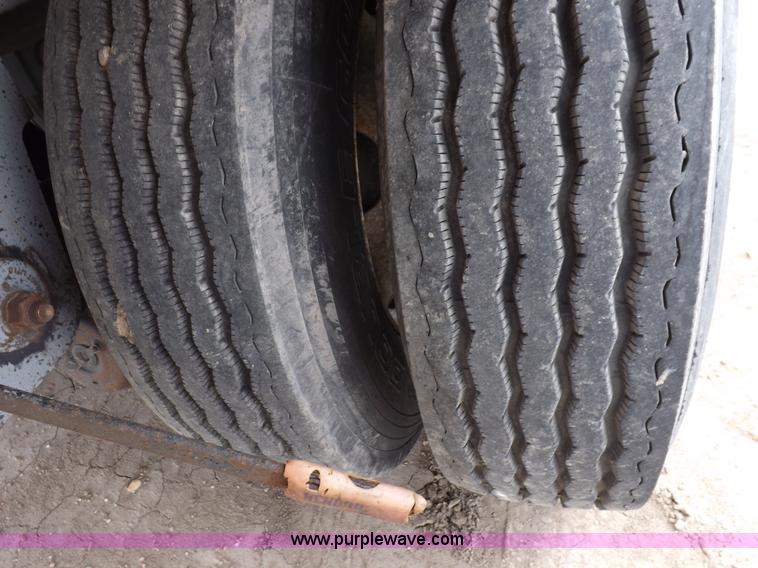 image for item H9233 2003 Utility Refrigerated trailer