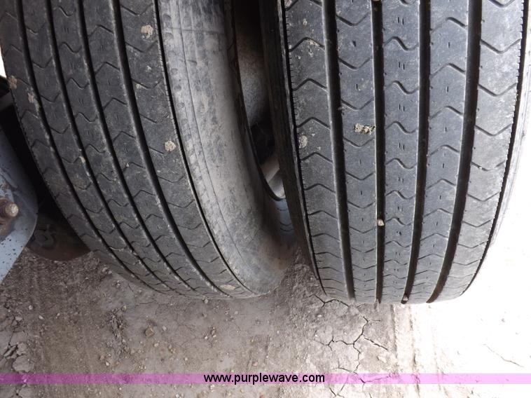 image for item H9233 2003 Utility Refrigerated trailer