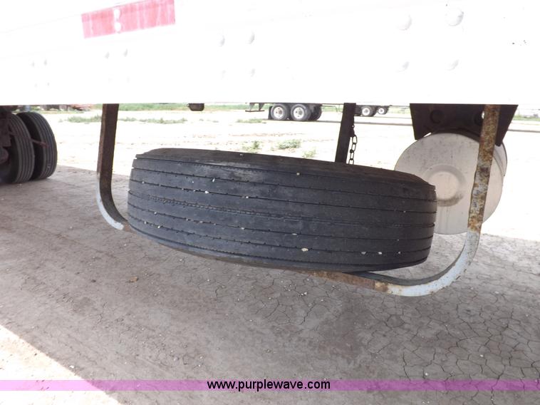 image for item H9234 2000 Great Dane refrigerated trailer