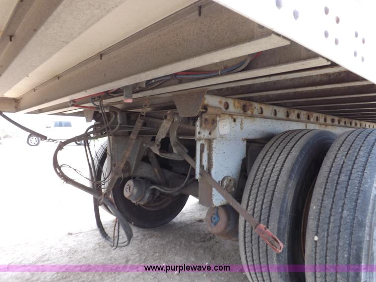 image for item H9234 2000 Great Dane refrigerated trailer
