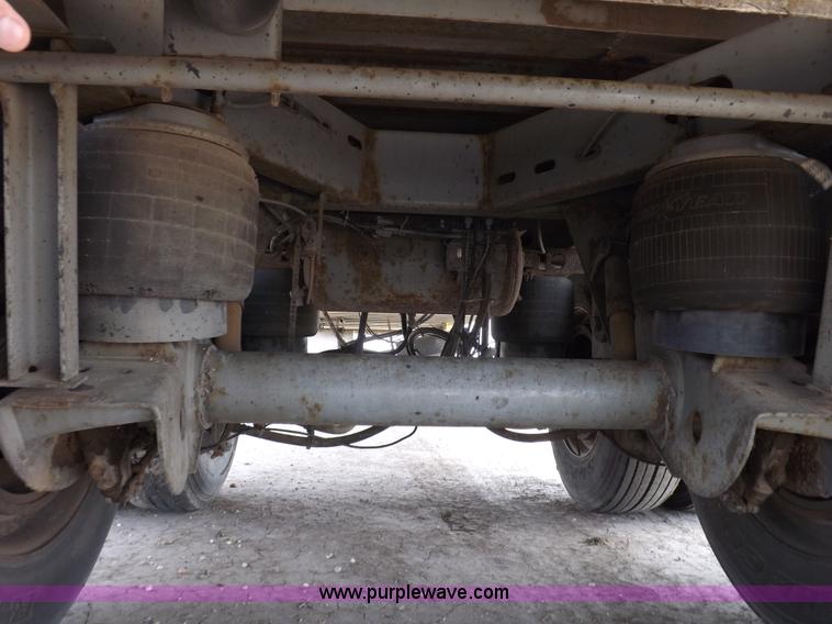 image for item H9234 2000 Great Dane refrigerated trailer