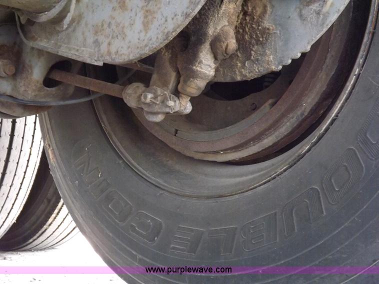 image for item H9234 2000 Great Dane refrigerated trailer