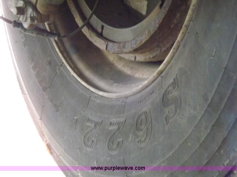 image for item H9234 2000 Great Dane refrigerated trailer