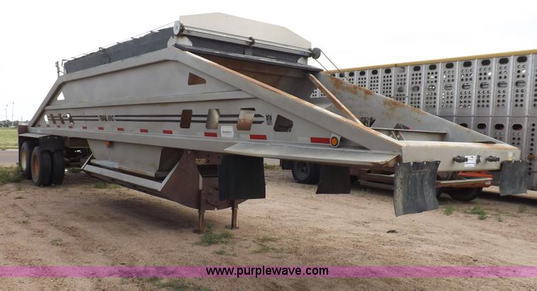 image for item H9248 1993 Trail King TKS4BD0-402 belly dump trailer