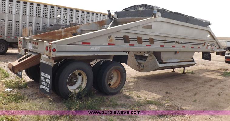 image for item H9248 1993 Trail King TKS4BD0-402 belly dump trailer