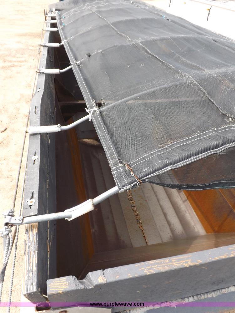 image for item H9248 1993 Trail King TKS4BD0-402 belly dump trailer