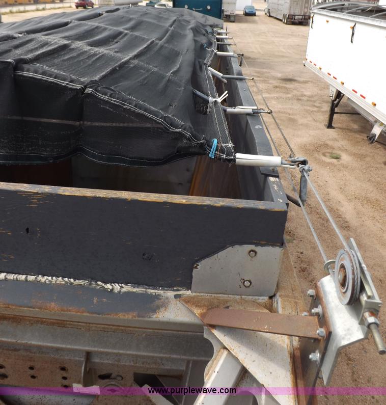 image for item H9248 1993 Trail King TKS4BD0-402 belly dump trailer