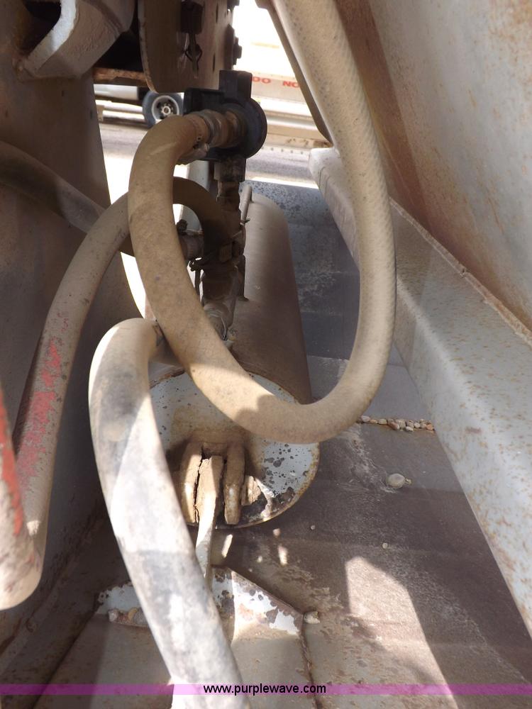 image for item H9248 1993 Trail King TKS4BD0-402 belly dump trailer