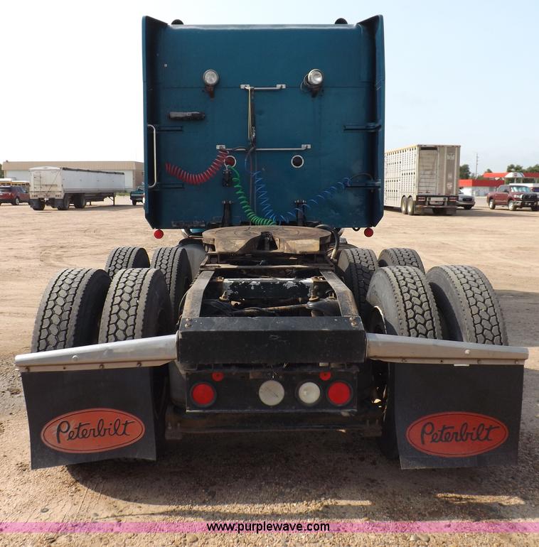 image for item H9249 1996 Peterbilt 378 semi truck