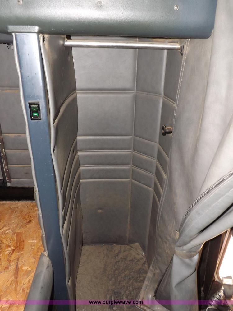 image for item H9249 1996 Peterbilt 378 semi truck