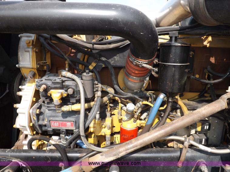 image for item H9249 1996 Peterbilt 378 semi truck