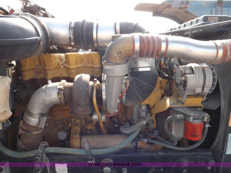 image for item H9249 1996 Peterbilt 378 semi truck