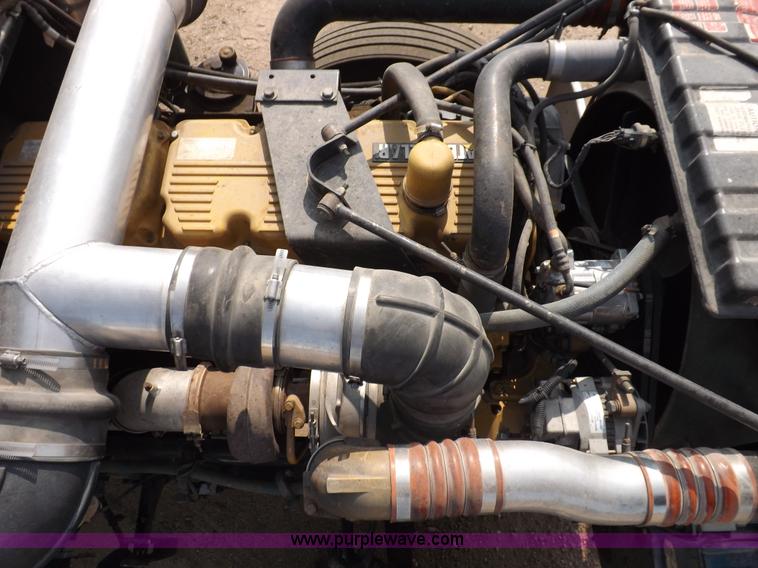 image for item H9249 1996 Peterbilt 378 semi truck