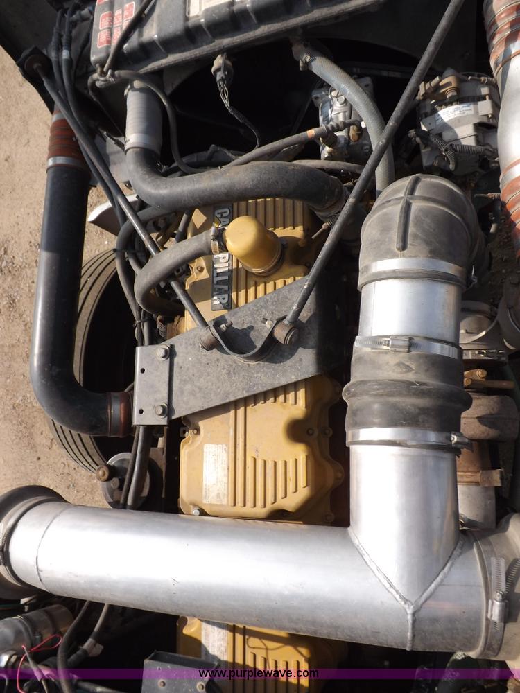 image for item H9249 1996 Peterbilt 378 semi truck