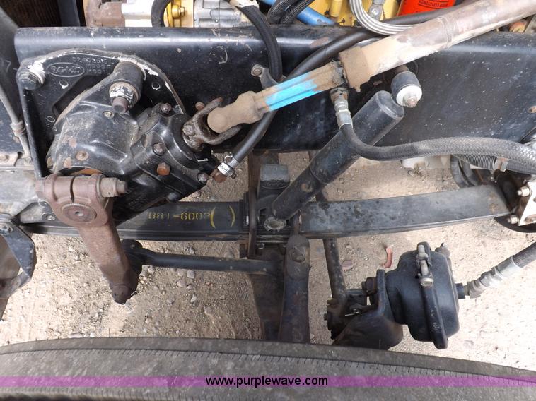 image for item H9249 1996 Peterbilt 378 semi truck