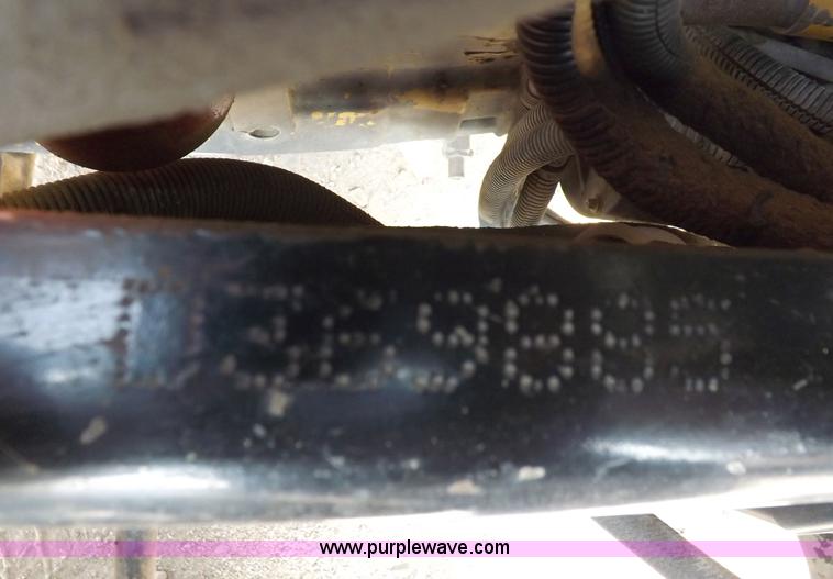 image for item H9249 1996 Peterbilt 378 semi truck