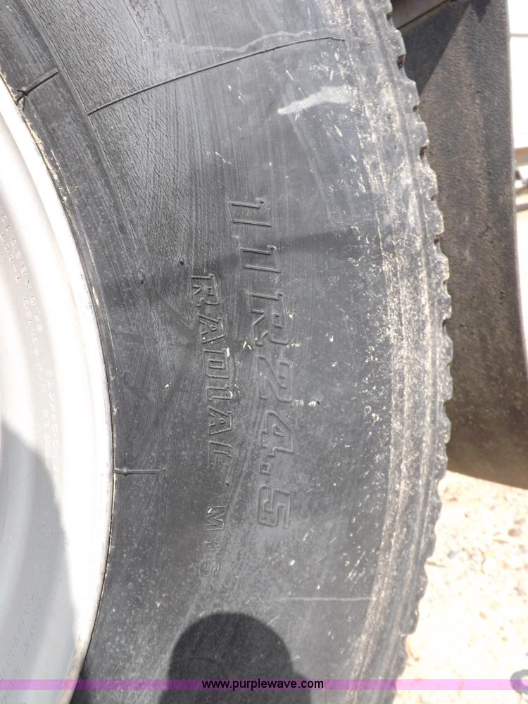 image for item H9249 1996 Peterbilt 378 semi truck