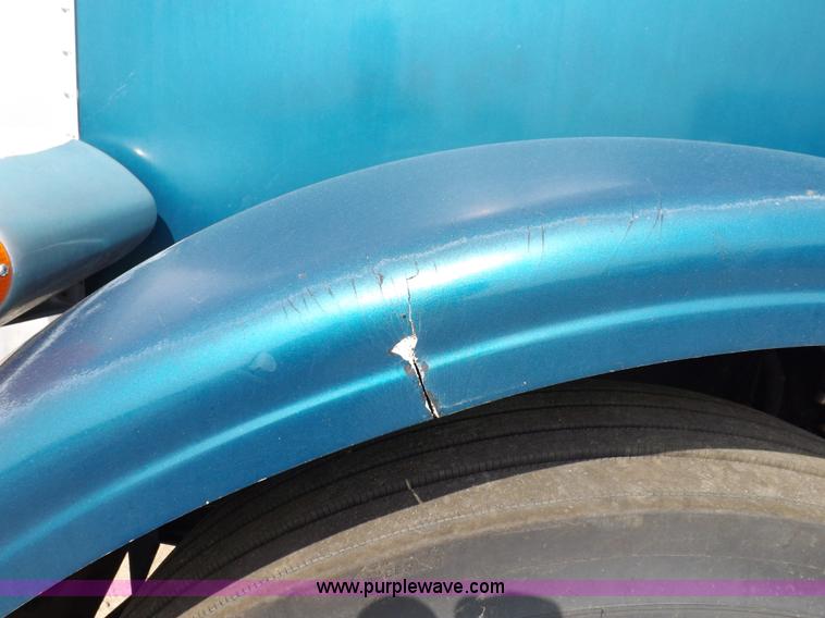 image for item H9249 1996 Peterbilt 378 semi truck